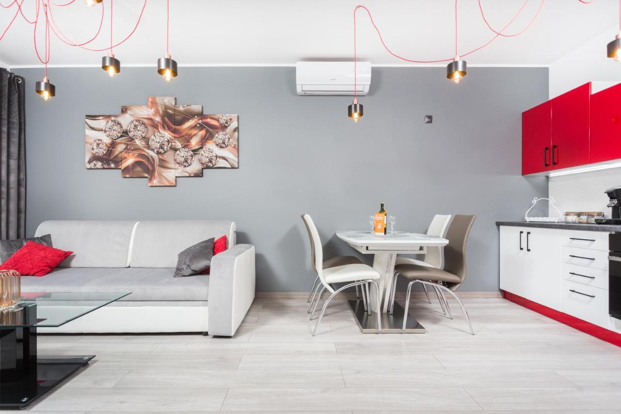 City Of The Kings - Grey Apartment Krakow Exterior photo